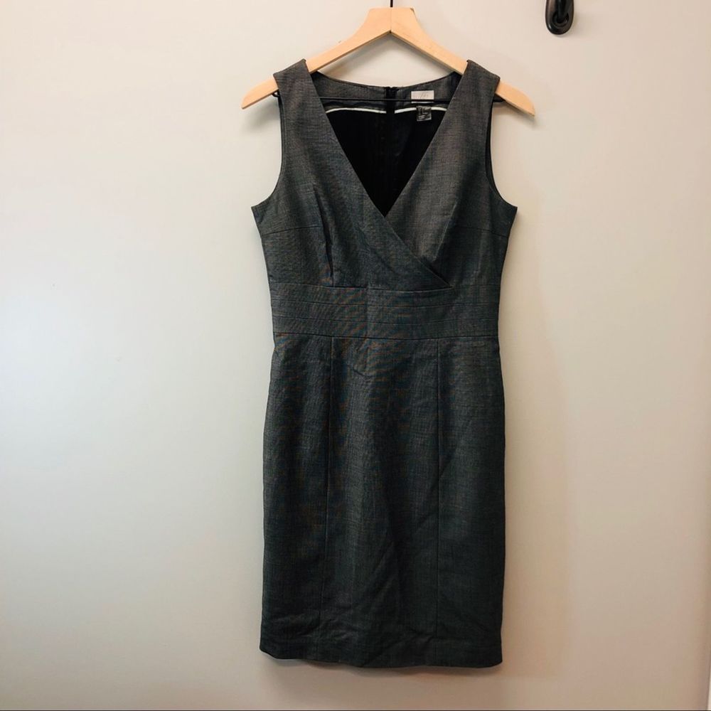 🌿4 for $25 sale🌿 H&M gray faux wrap shift dress